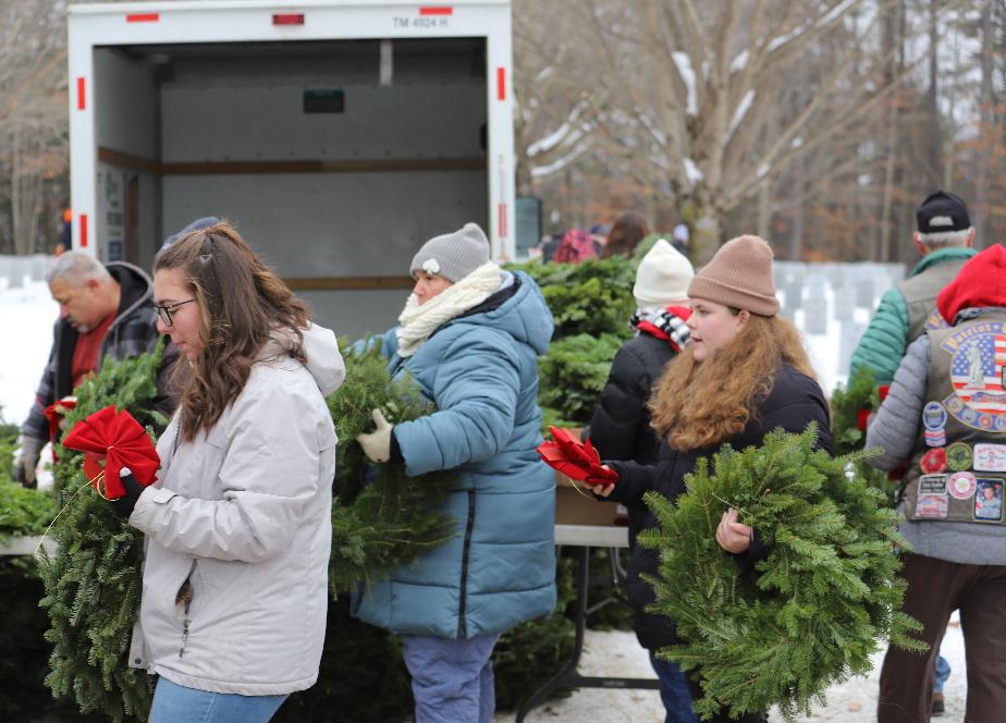 Wreaths for Boscawen 2025 New Hampshire State Veterans Cemetery