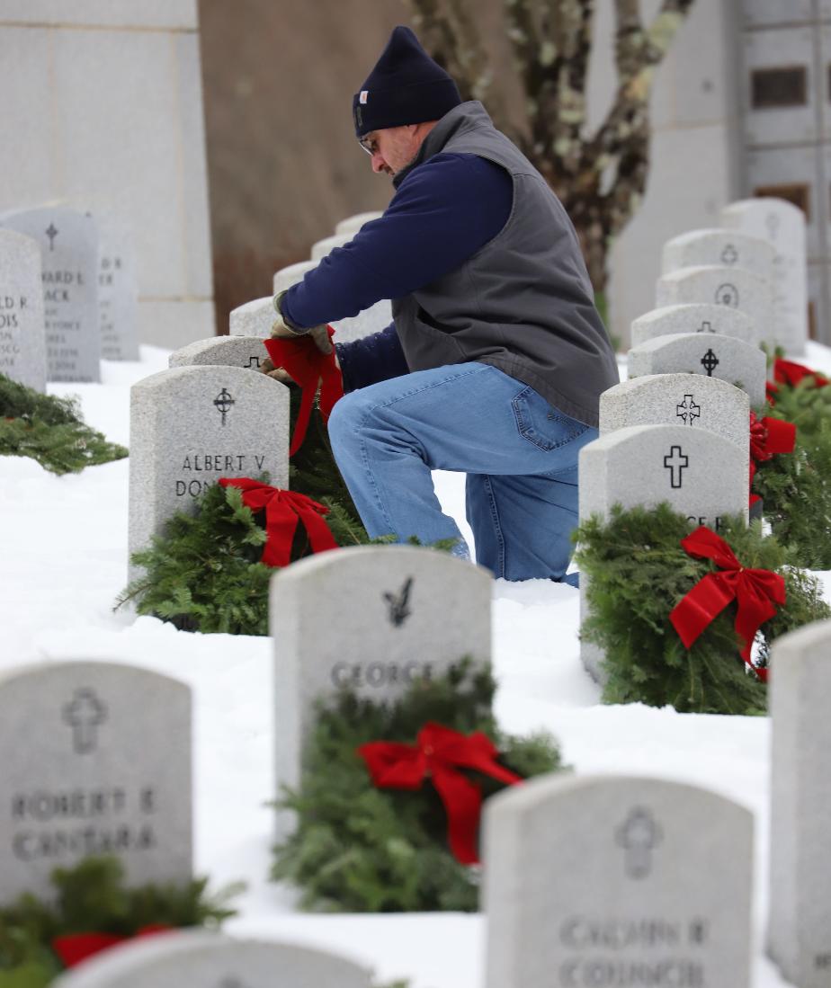 Wreaths for Boscawen 2025 New Hampshire State Veterans Cemetery